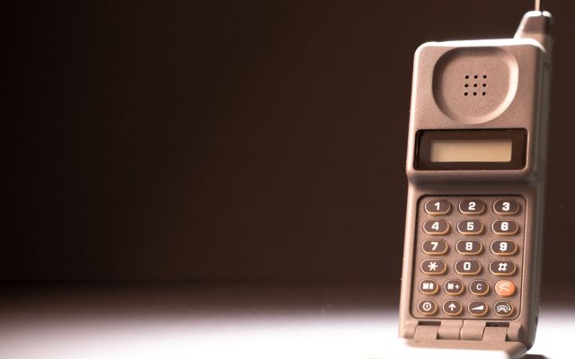 Commodore выпустила «антисмартфон» Callback 8020 для цифрового детокса